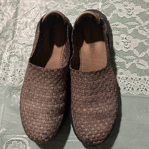 KHOMBU Womens Sneakers Very Light Weight And Comfy Sz 8 - Picture 5 of 9